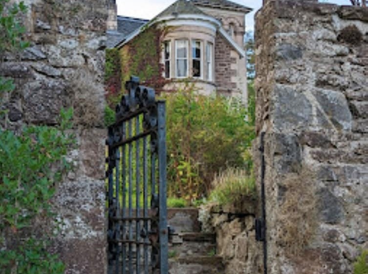 Отель Loch Ness Country House