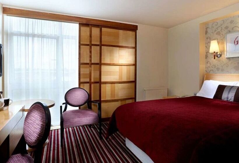 London Croydon Aerodrome Hotel, Bw Signature Collection