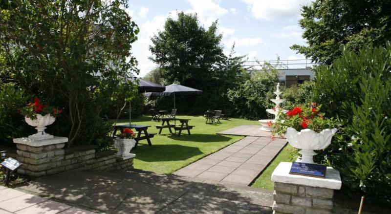 London Croydon Aerodrome Hotel, Bw Signature Collection