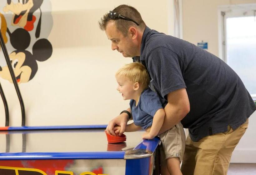 호텔 Luccombe Hall