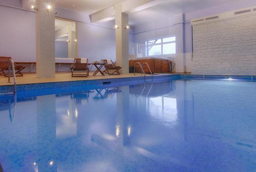 호텔 Luccombe Hall