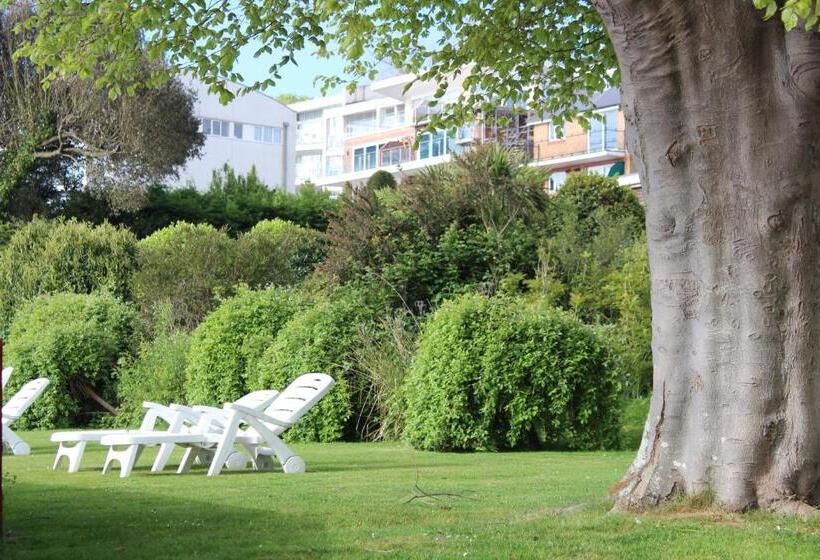 호텔 Luccombe Hall