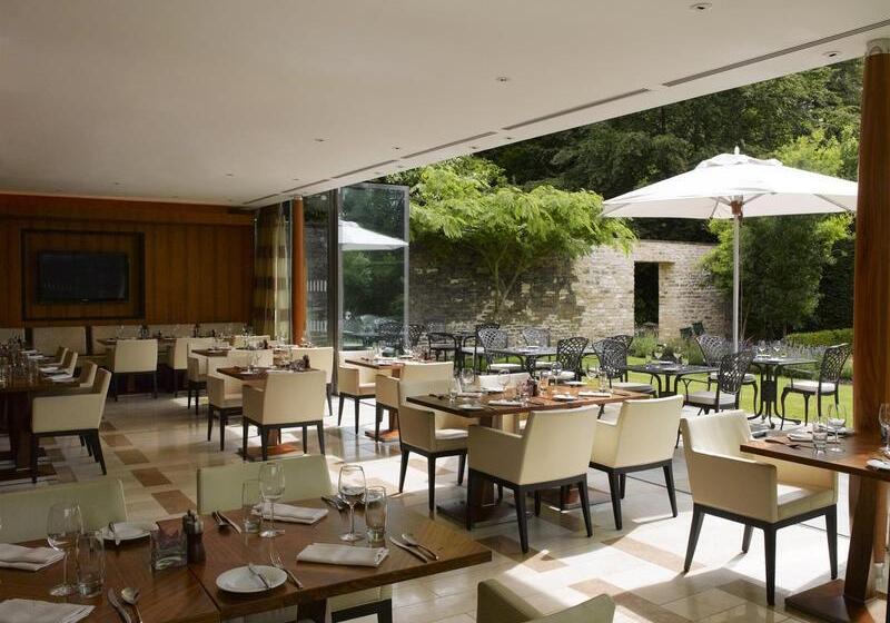 Отель Lucknam Park