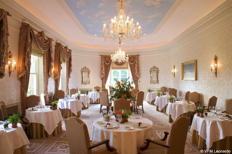 Отель Lucknam Park