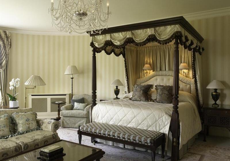 Отель Lucknam Park