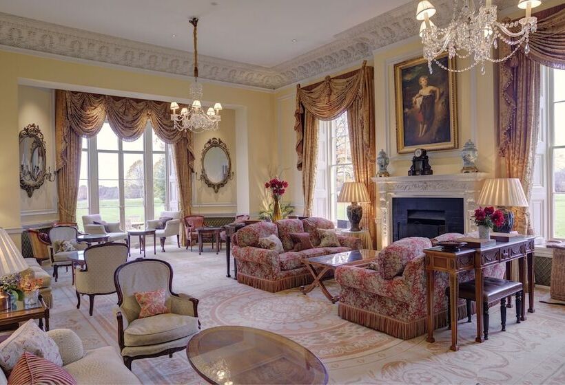 Отель Lucknam Park