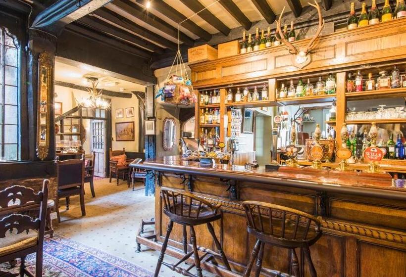 فندق Luttrell Arms