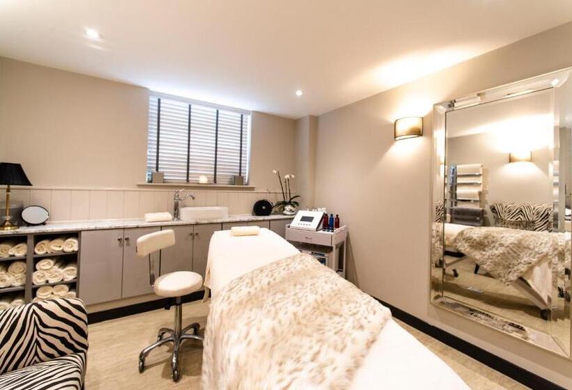 فندق Luttrell Arms