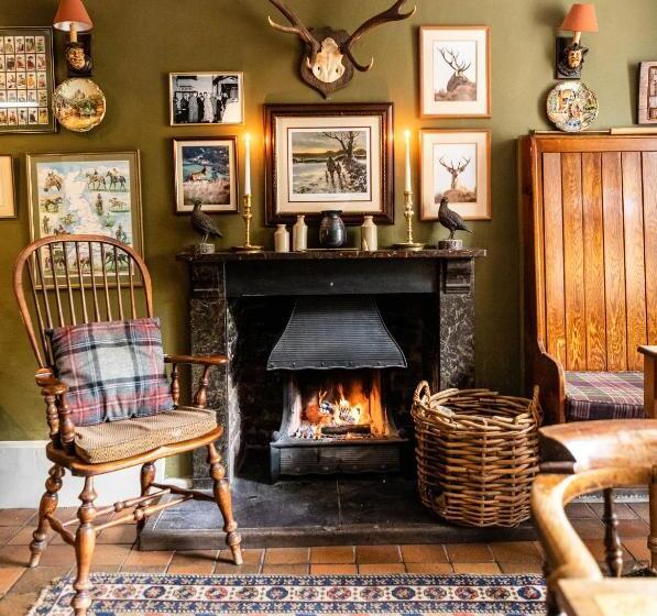 فندق Luttrell Arms