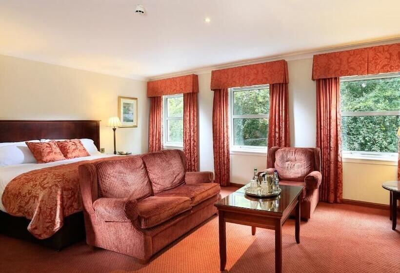 Отель Macdonald Norwood Hall