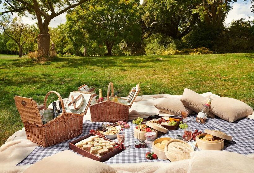 酒店 Melia White House