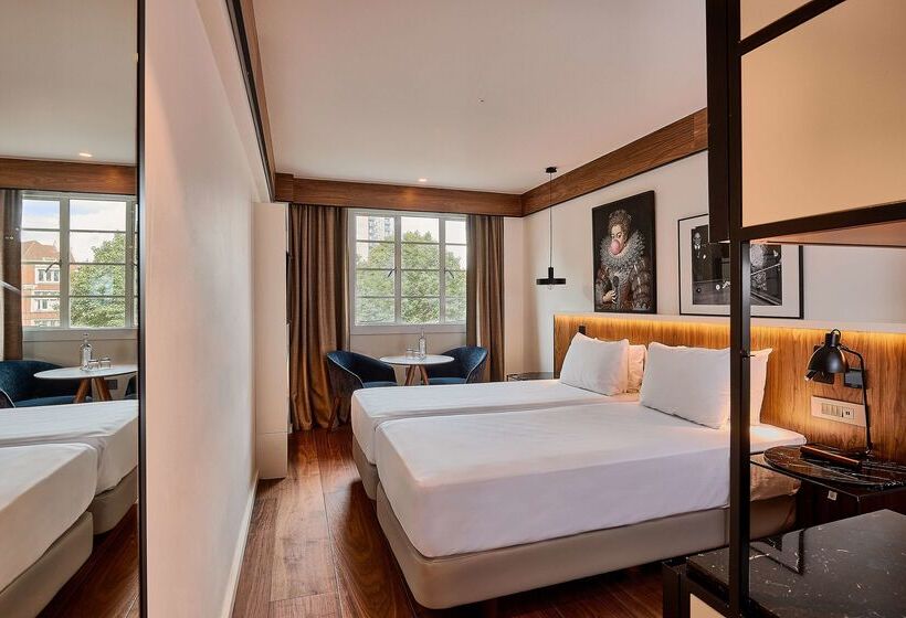 酒店 Melia White House