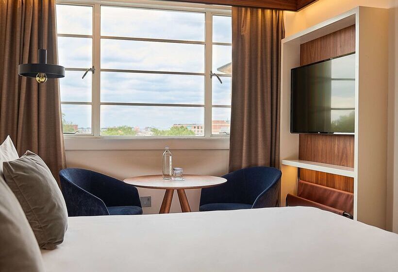 酒店 Melia White House