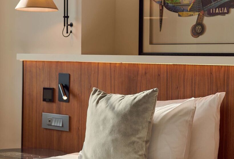 酒店 Melia White House