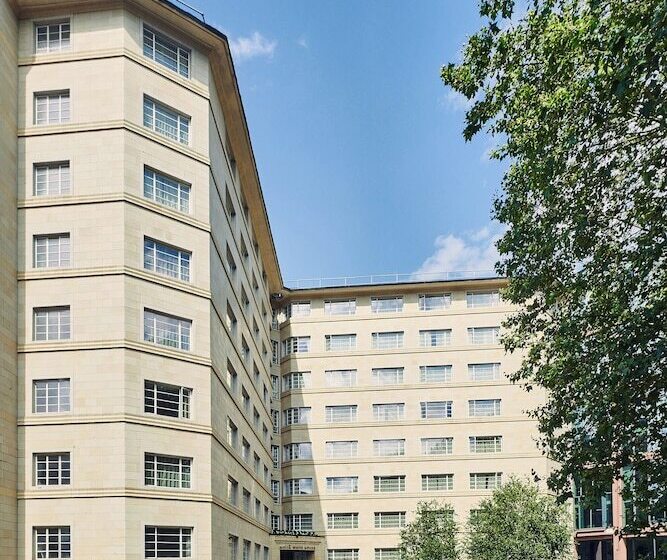 酒店 Melia White House