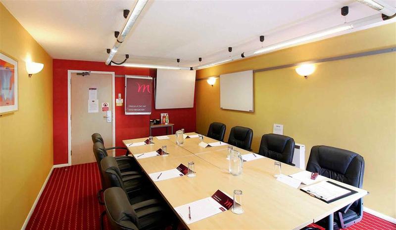 Отель Mercure Hatfield Oak