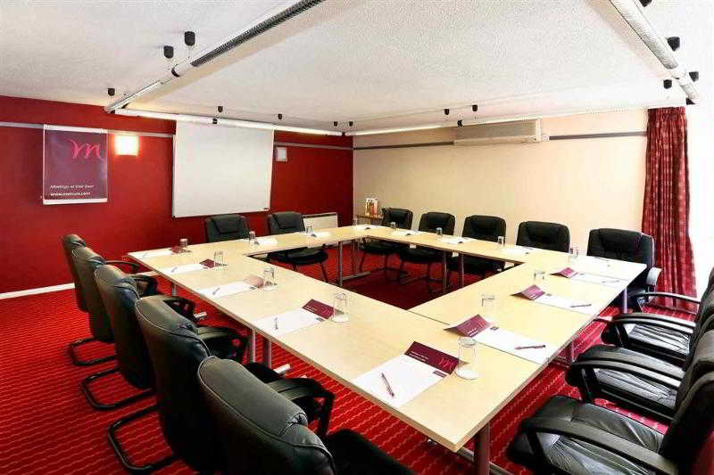 Отель Mercure Hatfield Oak