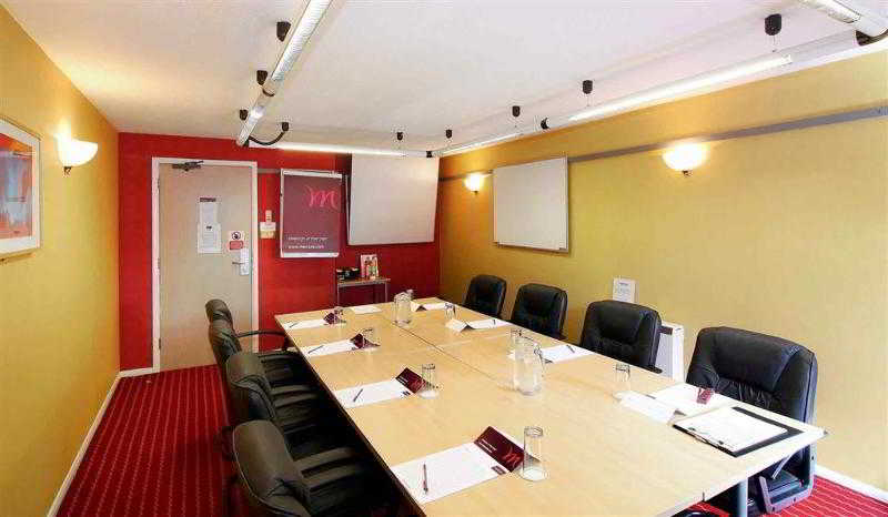 Отель Mercure Hatfield Oak