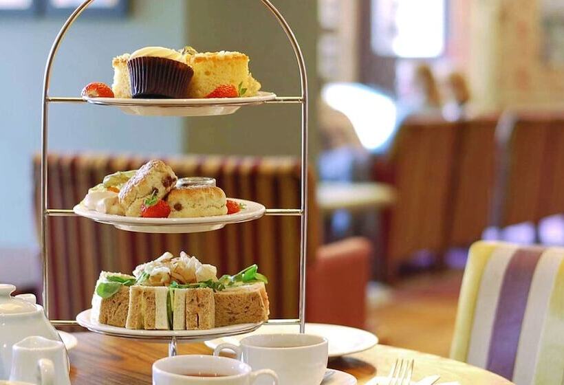 Metropole Hotel And Spa