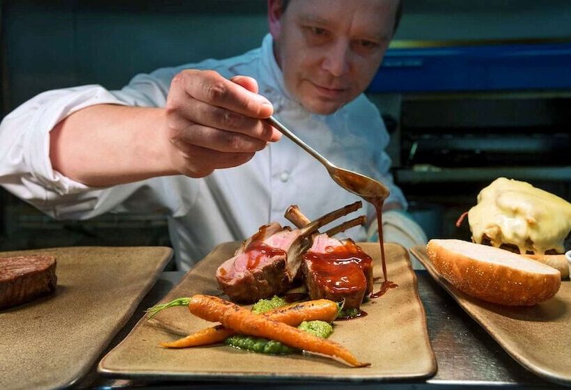 Metropole Hotel And Spa