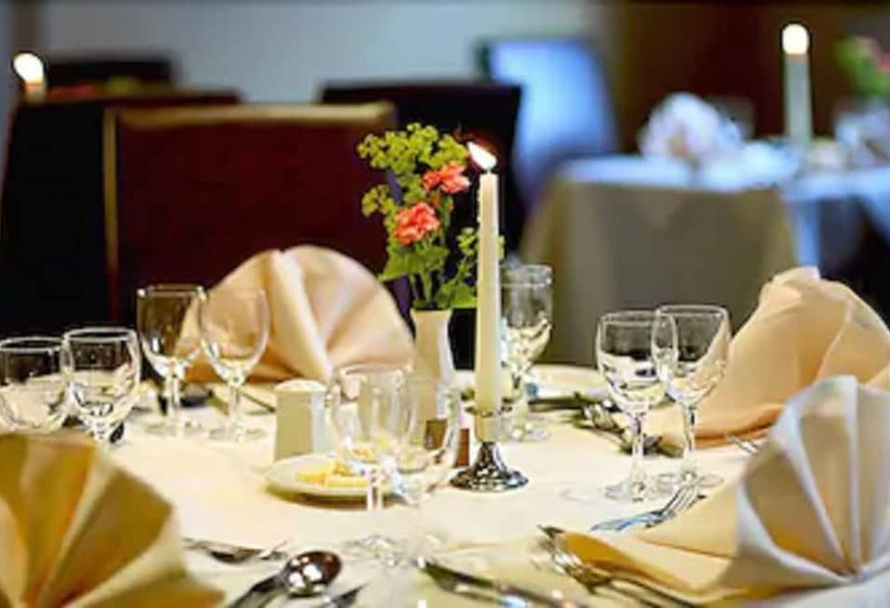 Metropole Hotel And Spa