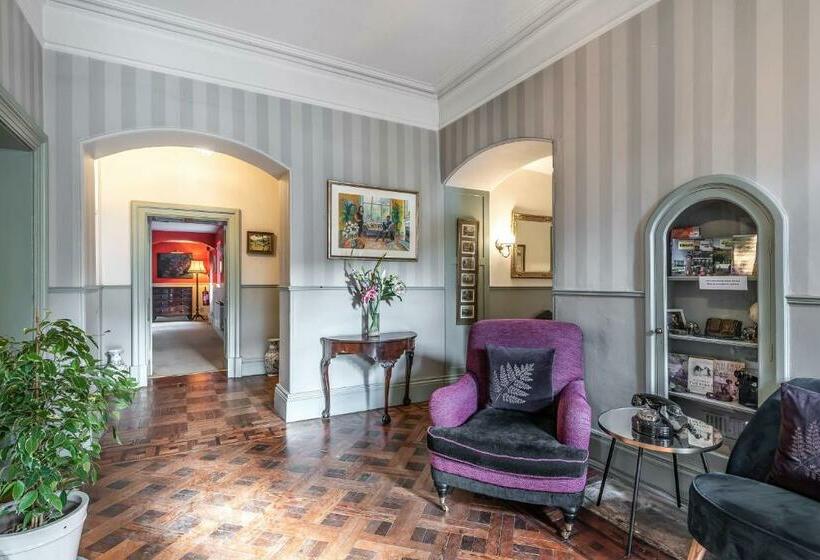 בית מלון כפרי Milebrook House