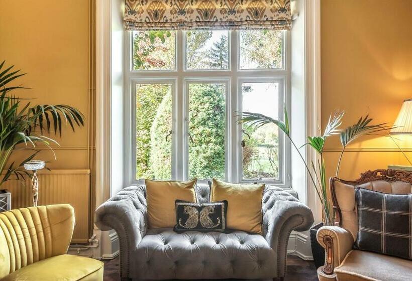 בית מלון כפרי Milebrook House