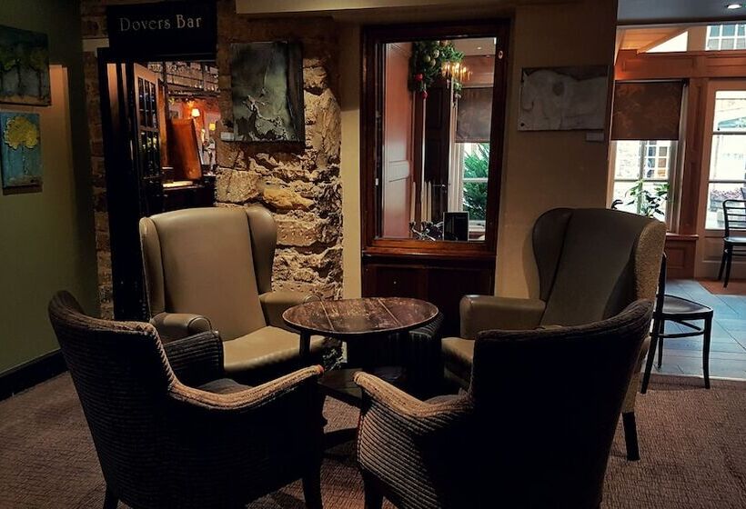 ホテル Noel Arms   A Bespoke