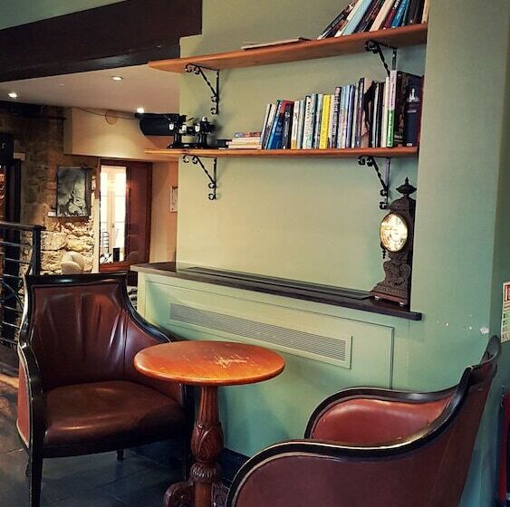 ホテル Noel Arms   A Bespoke