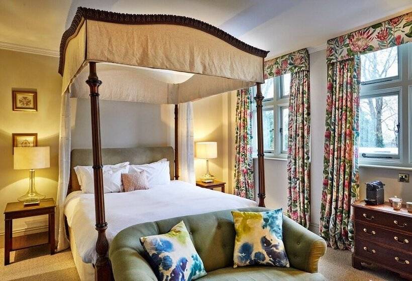 Ockenden Manor Hotel & Spa