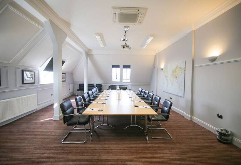 Old Thorns Hotel & Resort