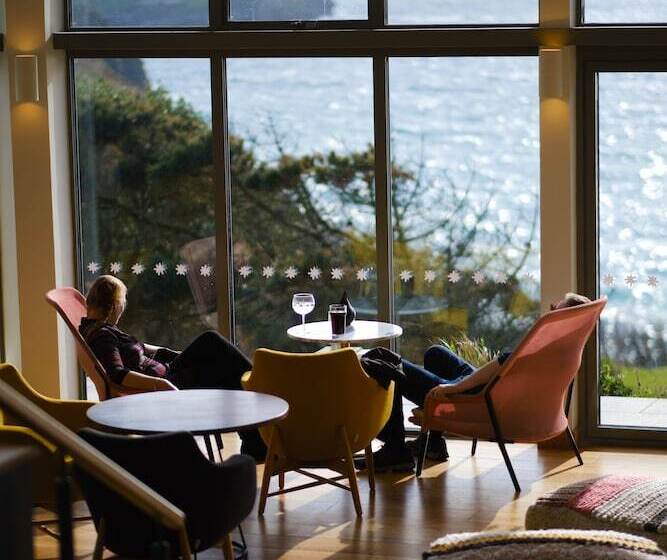 Отель Polurrian On The Lizard