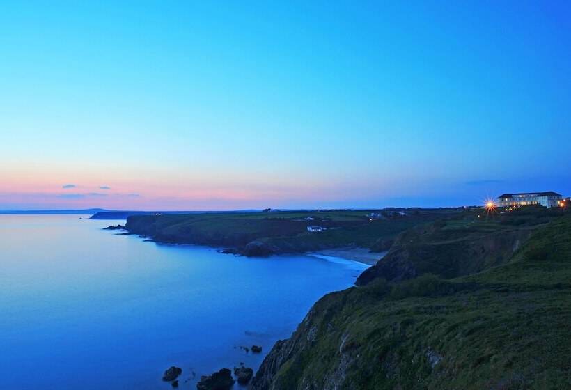 Отель Polurrian On The Lizard