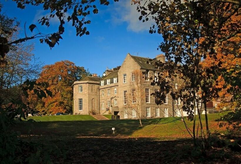 בית מלון כפרי Raemoir House