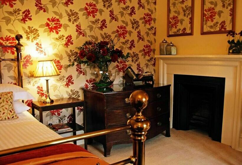 בית מלון כפרי Raemoir House