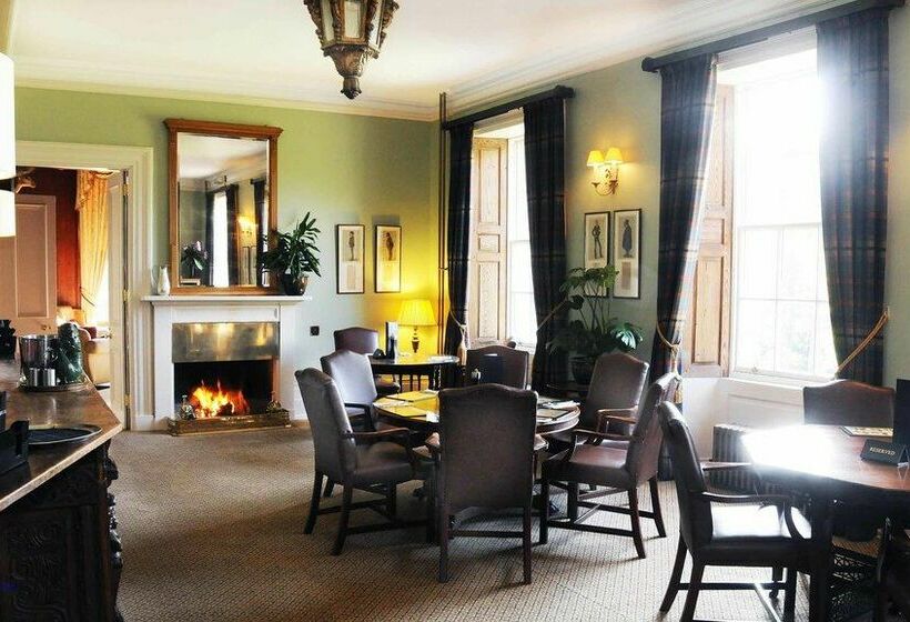 בית מלון כפרי Raemoir House