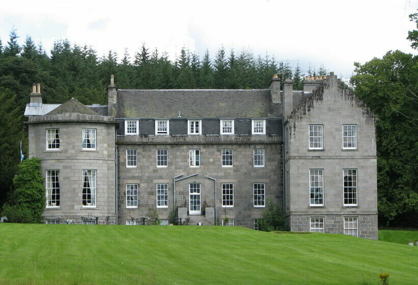 בית מלון כפרי Raemoir House