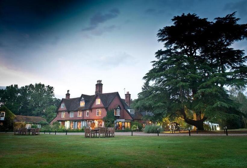 Отель Ravenwood Hall