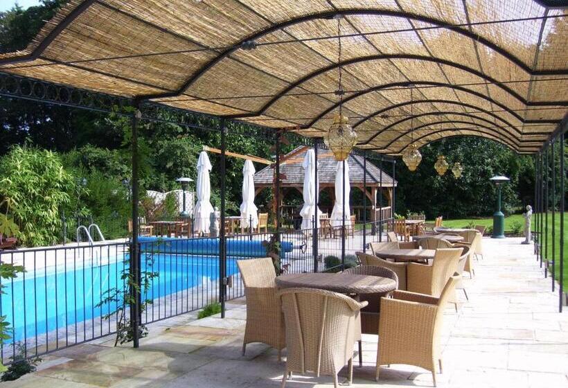 Отель Ravenwood Hall