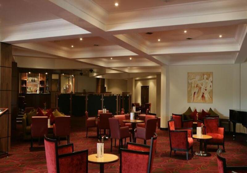 فندق Riverside Lodge