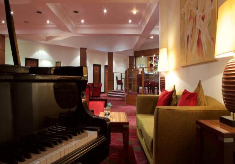 فندق Riverside Lodge