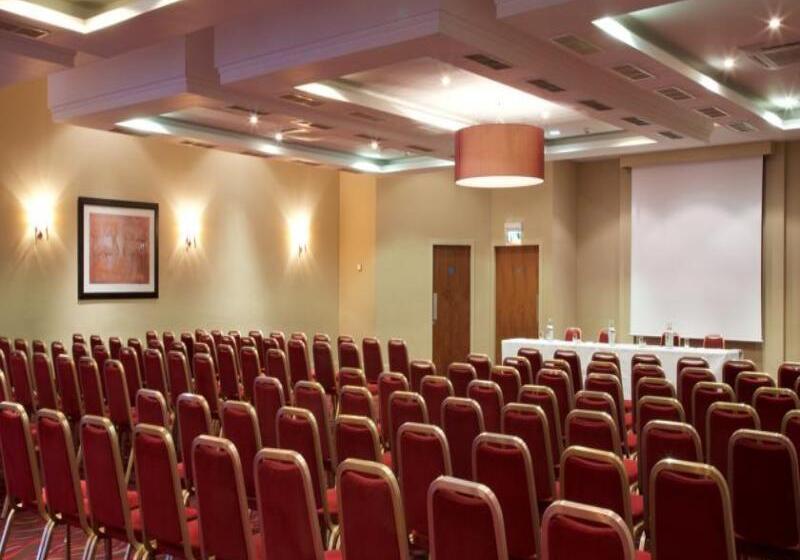 فندق Riverside Lodge