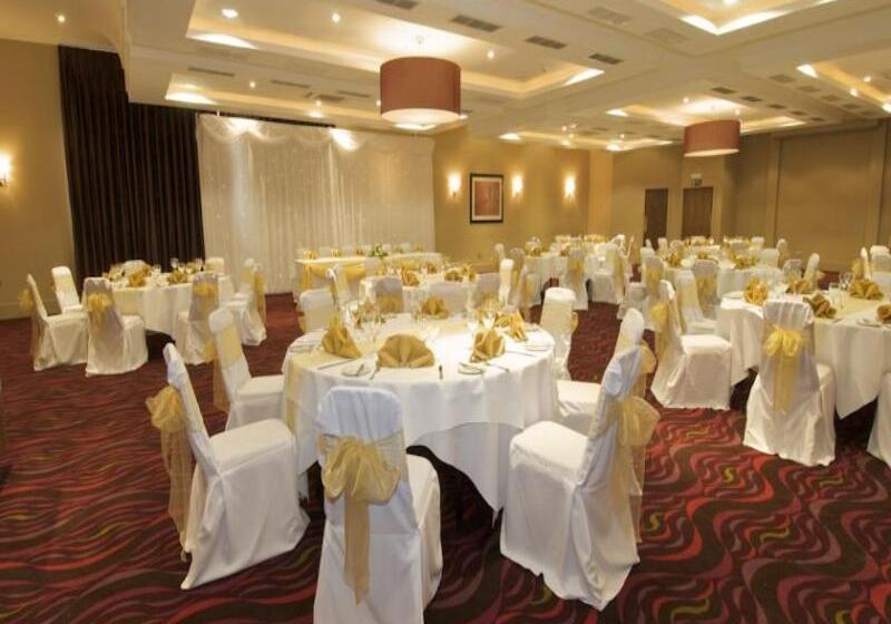 فندق Riverside Lodge