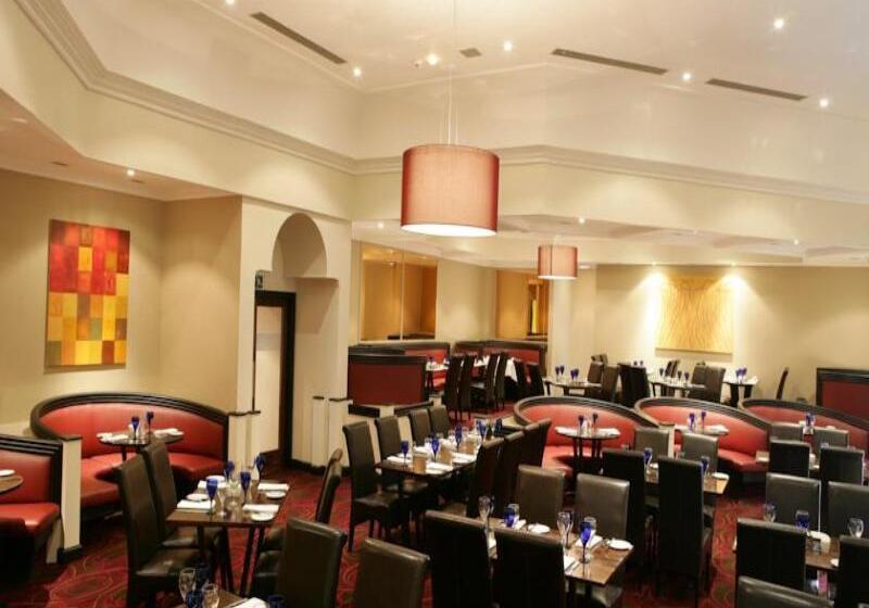 فندق Riverside Lodge