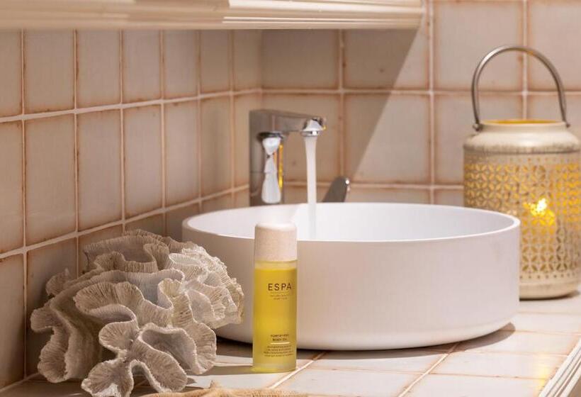 Отель Roslin Beach