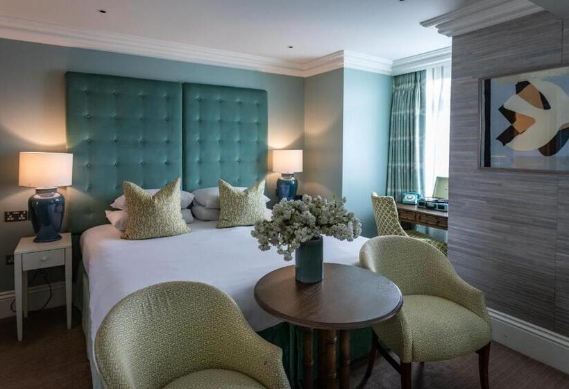 Отель Roslin Beach