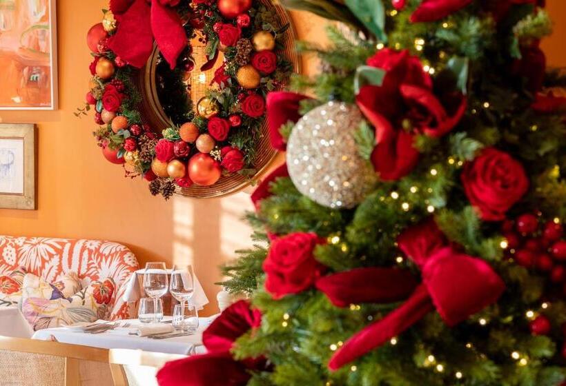 Отель Roslin Beach