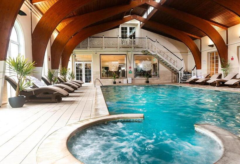 Rowton Hall Hotel And Spa