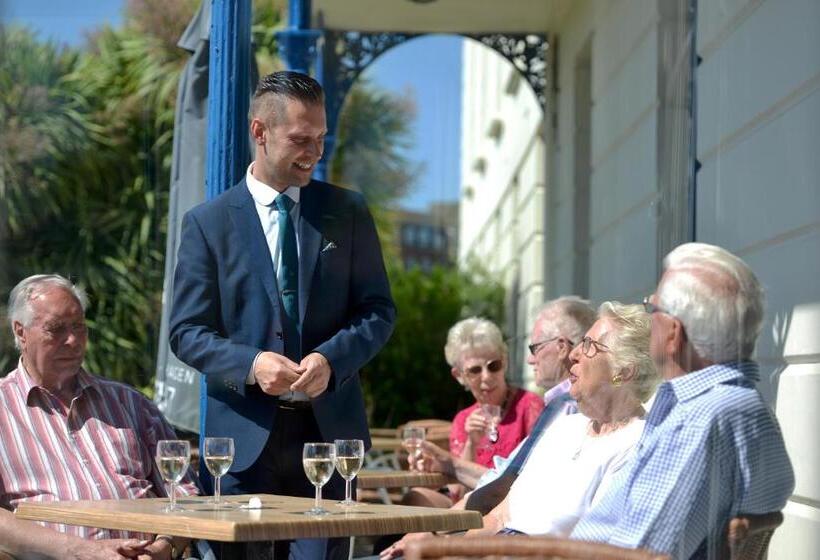 Отель Royal Norfolk