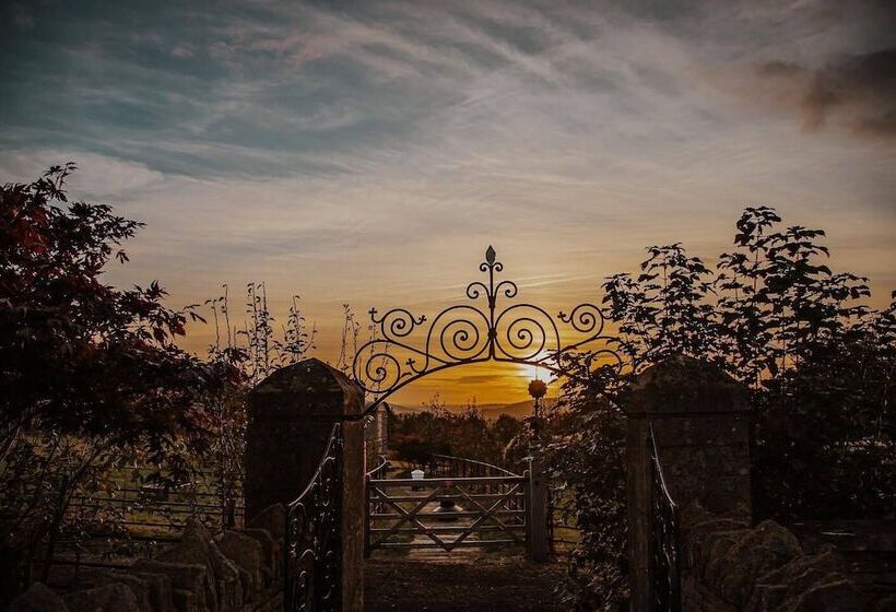 Отель The Rudloe Near Bath Marco Pierre White